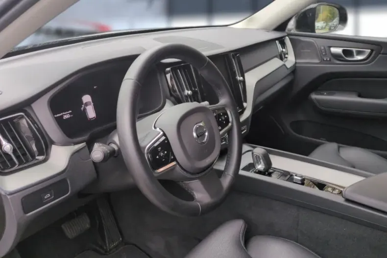 Volvo XC60 din 2023 cu 28.886 km - oferta VOL174553 - foto 10