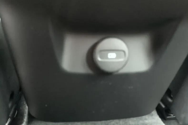 Volvo XC60 din 2023 cu 28.886 km - oferta VOL174553 - foto 24