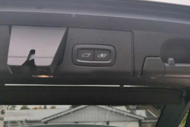 Volvo XC60 din 2023 cu 28.886 km - oferta VOL174553 - foto 25