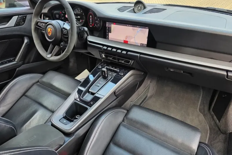 Porsche 992 din 2021 cu 60.000 km - oferta POR174554 - foto 2