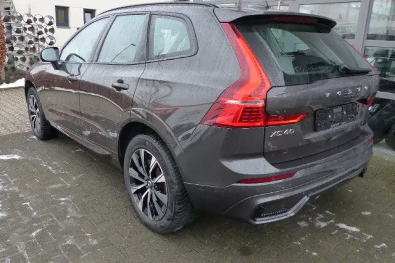 Volvo XC60 din 2023 cu 38.000 km - oferta VOL174556 - foto 3