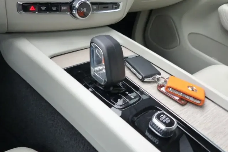 Volvo XC60 din 2023 cu 38.000 km - oferta VOL174556 - foto 12