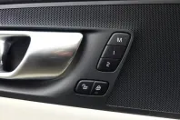 Volvo XC60 din 2023 cu 38.000 km - oferta VOL174556 - foto 13