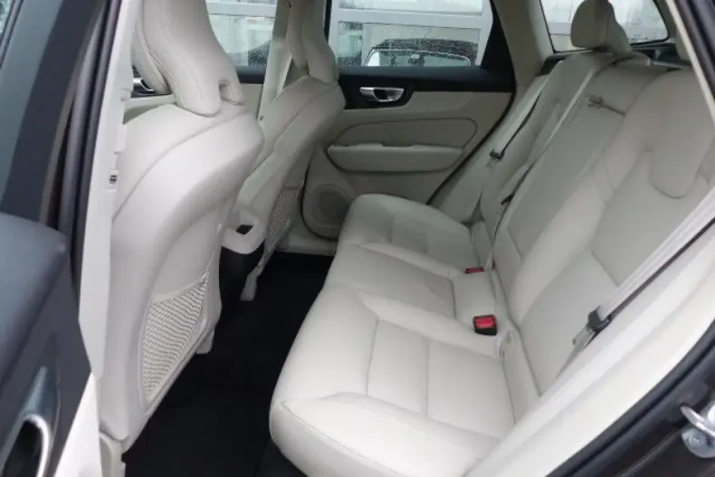 Volvo XC60 din 2023 cu 38.000 km - oferta VOL174556 - foto 16