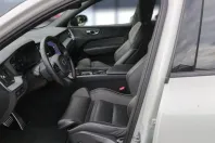 Volvo XC60 din 2022 cu 48.900 km - oferta VOL174557 - foto 9