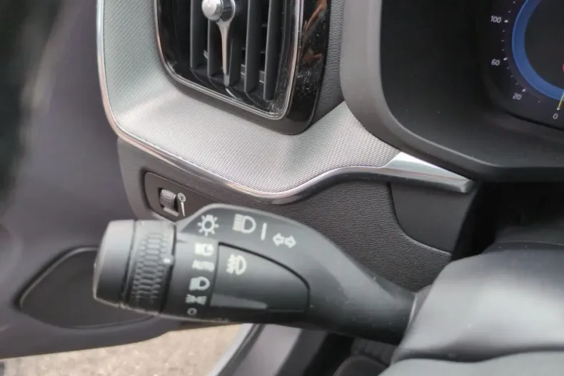 Volvo XC60 din 2022 cu 48.900 km - oferta VOL174557 - foto 14