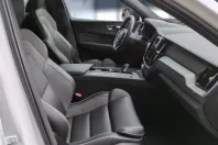 Volvo XC60 din 2022 cu 48.900 km - oferta VOL174557 - foto 19