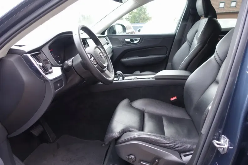 Volvo XC60 din 2022 cu 25.340 km - oferta VOL174559 - foto 9