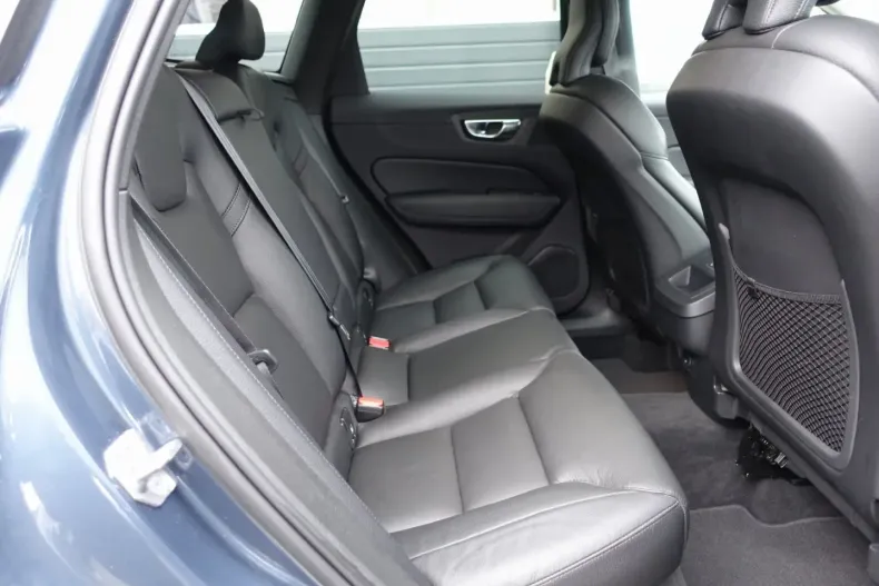 Volvo XC60 din 2022 cu 25.340 km - oferta VOL174559 - foto 11