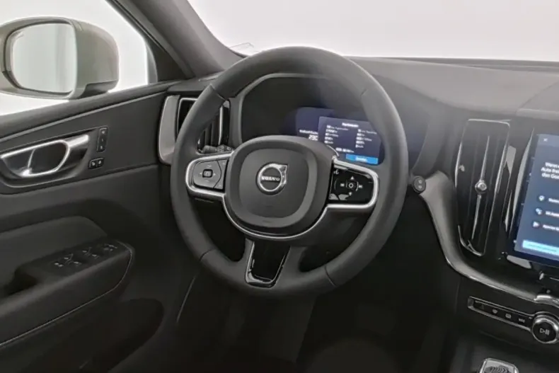 Volvo XC60 din 2023 cu 58.140 km - oferta VOL174561 - foto 4