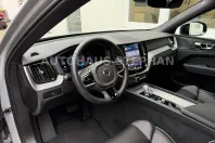 Volvo XC60 din 2023 cu 53.700 km - oferta VOL174563 - foto 8