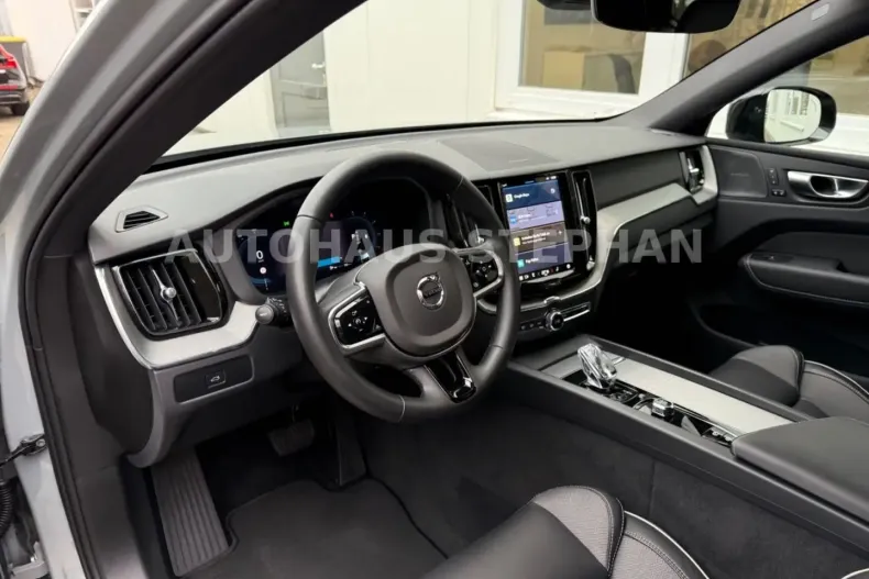 Volvo XC60 din 2023 cu 53.700 km - oferta VOL174563 - foto 8