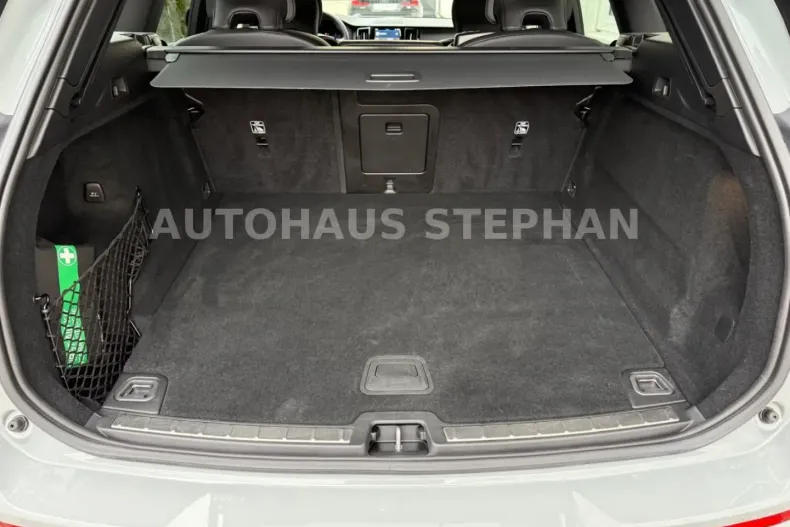 Volvo XC60 din 2023 cu 53.700 km - oferta VOL174563 - foto 11