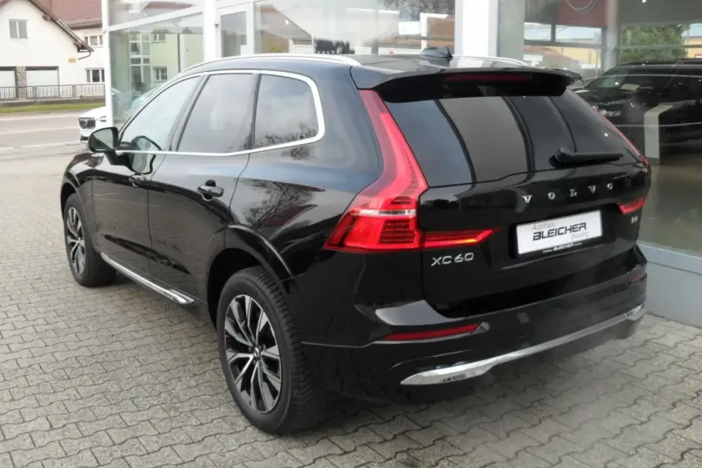 Volvo XC60 din 2022 cu 47.578 km - oferta VOL174564 - foto 8