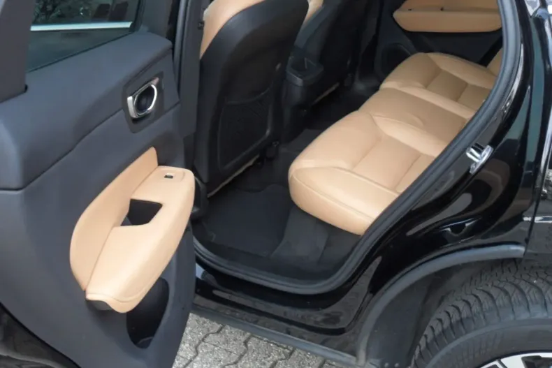 Volvo XC60 din 2022 cu 47.578 km - oferta VOL174564 - foto 15