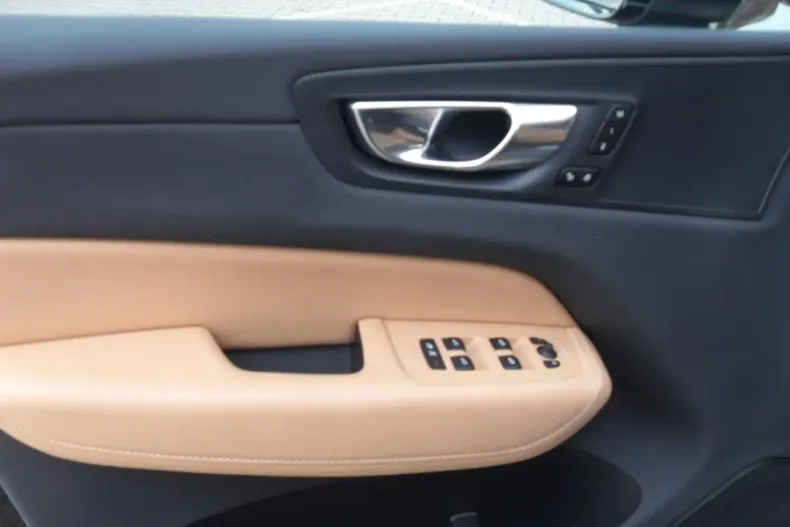 Volvo XC60 din 2022 cu 47.578 km - oferta VOL174564 - foto 18