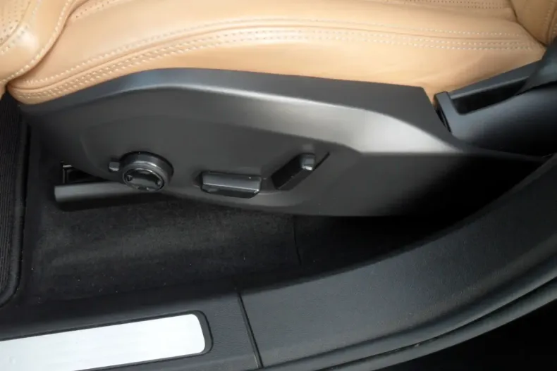 Volvo XC60 din 2022 cu 47.578 km - oferta VOL174564 - foto 19