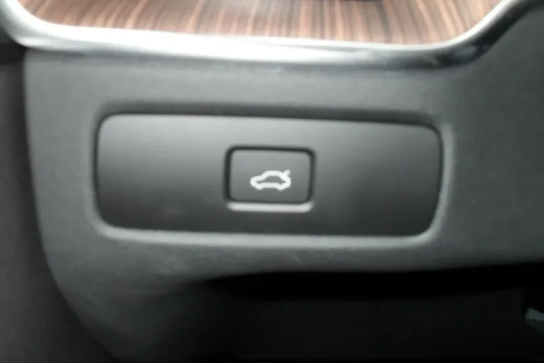 Volvo XC60 din 2022 cu 47.578 km - oferta VOL174564 - foto 23