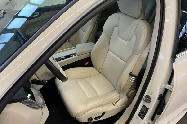 Volvo XC60 din 2022 cu 33.525 km - oferta VOL174568 - foto 26