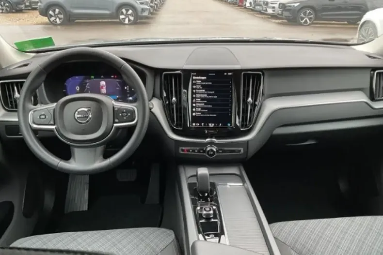 Volvo XC60 din 2023 cu 23.500 km - oferta VOL174572 - foto 2