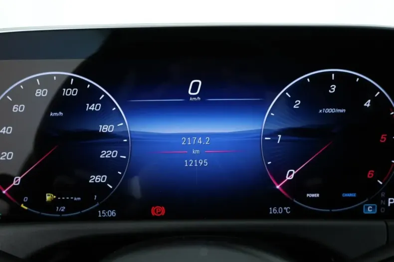 Mercedes-Benz E 220 din 2025 cu 12.393 km - oferta MER174574 - foto 12