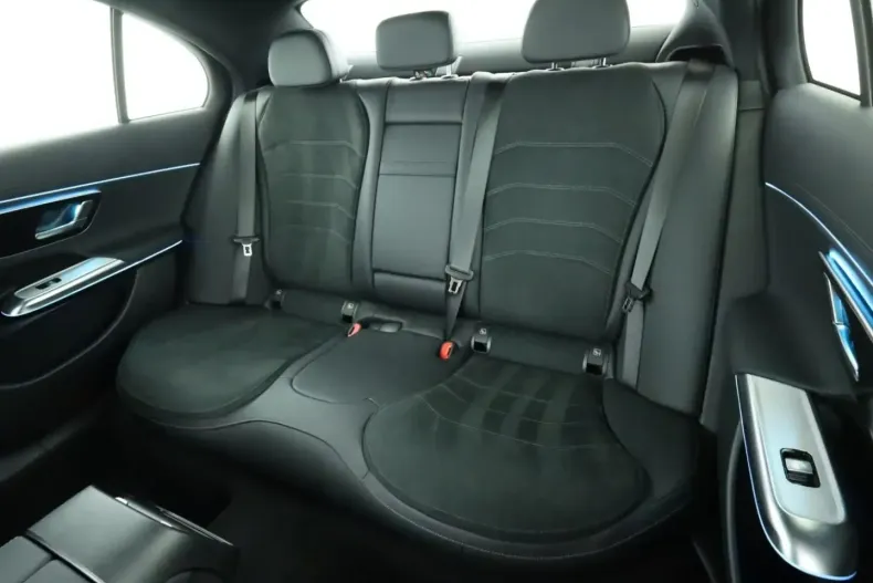 Mercedes-Benz E 220 din 2025 cu 12.393 km - oferta MER174574 - foto 18