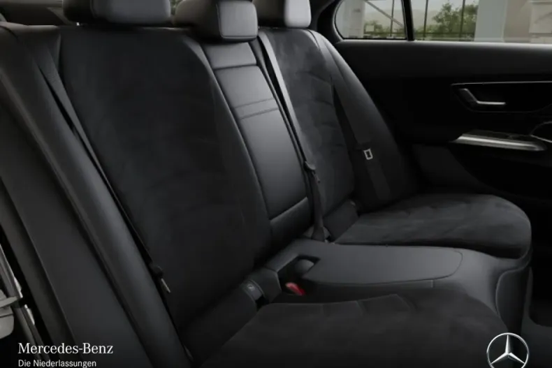 Mercedes-Benz E 300 din 2025 cu 13.826 km - oferta MER174577 - foto 10