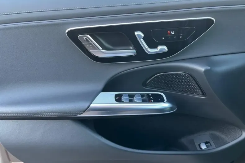 Mercedes-Benz E 200 din 2025 cu 13.638 km - oferta MER174579 - foto 17