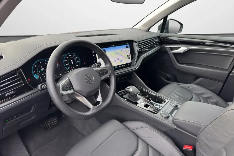 Volkswagen Touareg din 2025 cu 27.712 km - oferta VOL174594 - foto 5