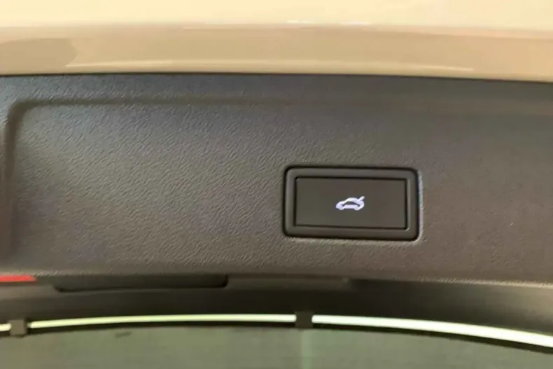 Volkswagen Touareg din 2025 cu 26.800 km - oferta VOL174595 - foto 17