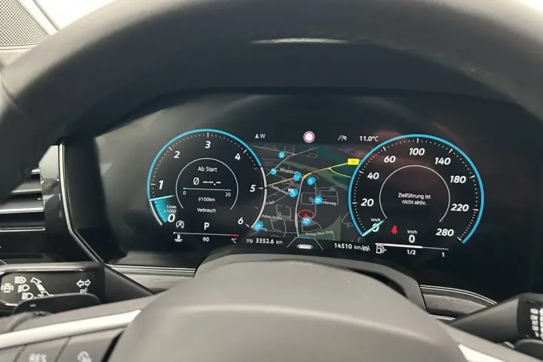 Volkswagen Touareg din 2025 cu 14.603 km - oferta VOL174597 - foto 9