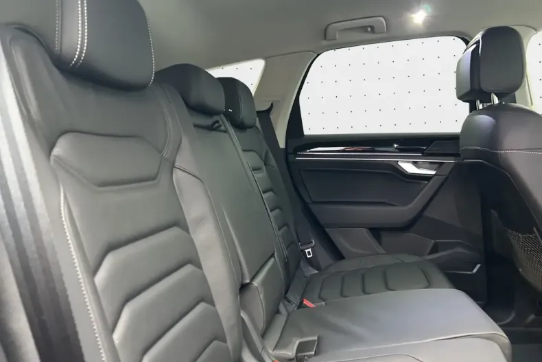 Volkswagen Touareg din 2025 cu 14.603 km - oferta VOL174597 - foto 14