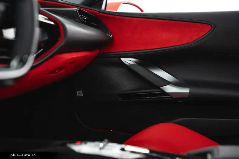 Ferrari SF90 din 2023 cu 2.933 km - oferta FER174599 - foto 37