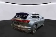 Volkswagen Touareg din 2024 cu 46.170 km - oferta VOL174601 - foto 2