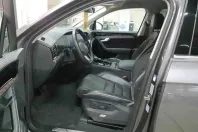 Volkswagen Touareg din 2024 cu 46.170 km - oferta VOL174601 - foto 7