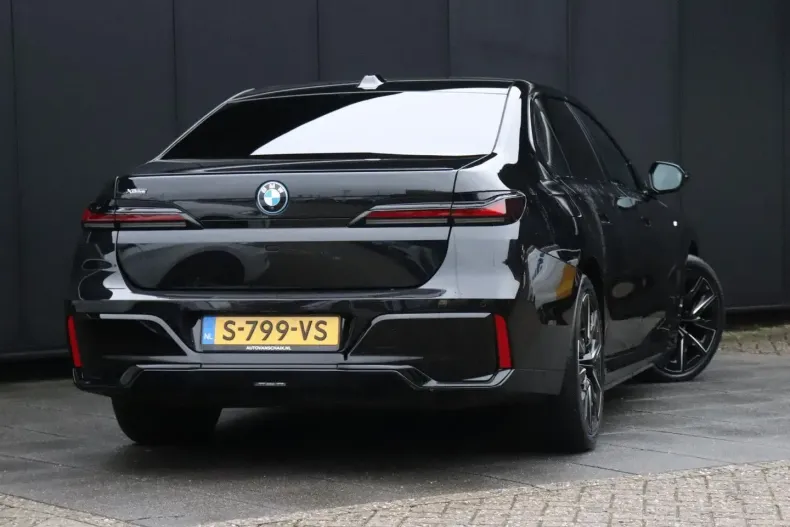 BMW 750 din 2023 cu 118.657 km - oferta BMW174602 - foto 3