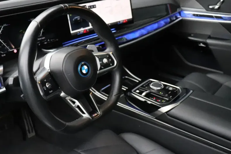 BMW 750 din 2023 cu 118.657 km - oferta BMW174602 - foto 5