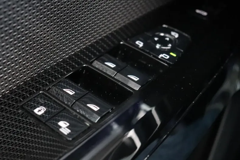 BMW 750 din 2023 cu 118.657 km - oferta BMW174602 - foto 31