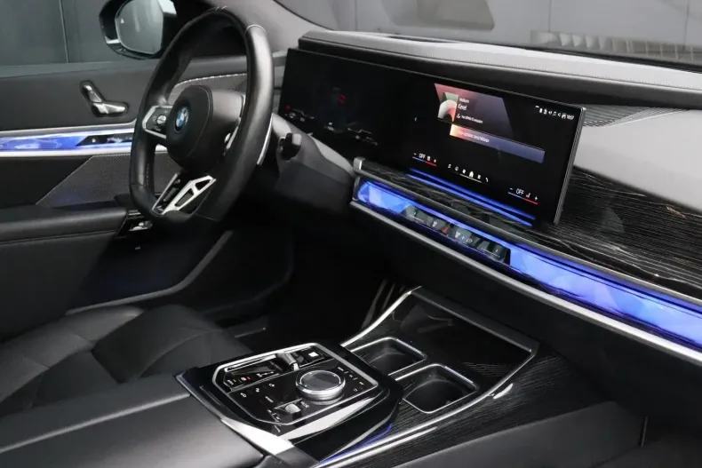 BMW 750 din 2023 cu 118.657 km - oferta BMW174602 - foto 37