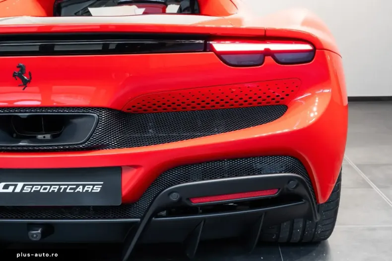 Ferrari 296 GTB din 2023 cu 11.650 km - oferta FER174621 - foto 9