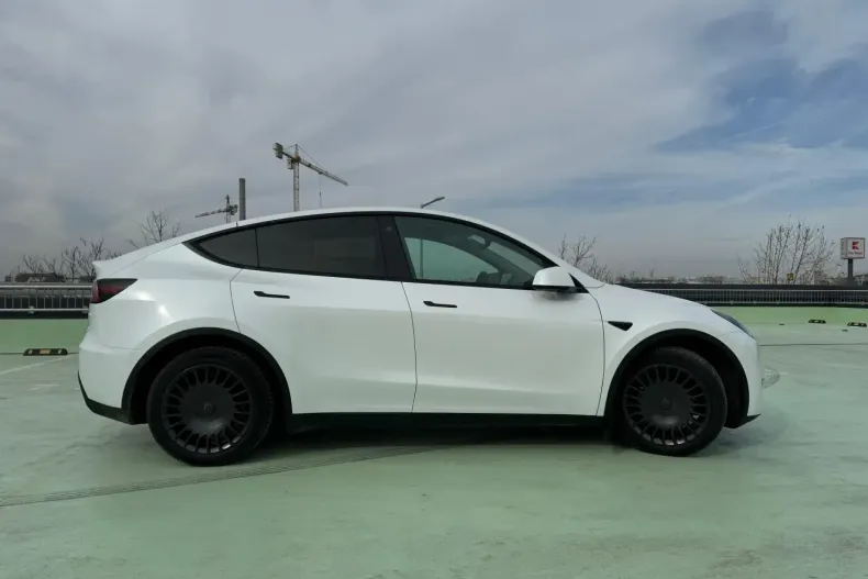 Tesla Model Y din 2022 cu 45.000 km - oferta TES174624 - foto 7