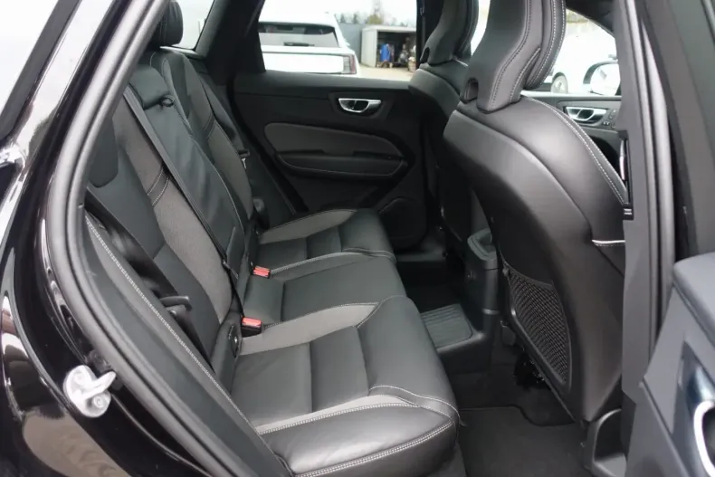 Volvo XC60 din 2024 cu 20.323 km - oferta VOL174631 - foto 10