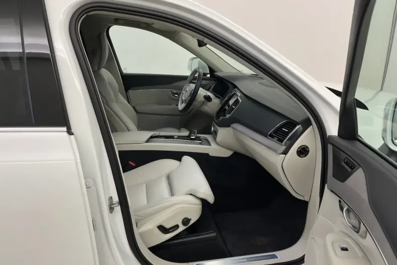 Volvo XC90 din 2024 cu 60.375 km - oferta VOL174633 - foto 5