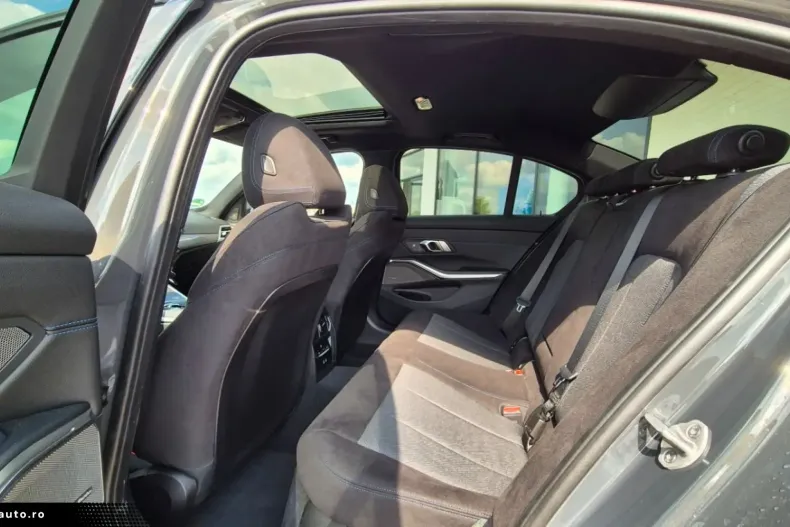 BMW 330 din 2025 cu 4.650 km - oferta BMW174637 - foto 6