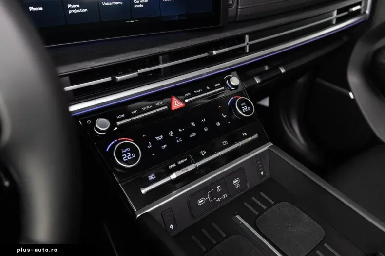 Hyundai SANTA FE din 2025 cu 14.258 km - oferta HYU174643 - foto 12