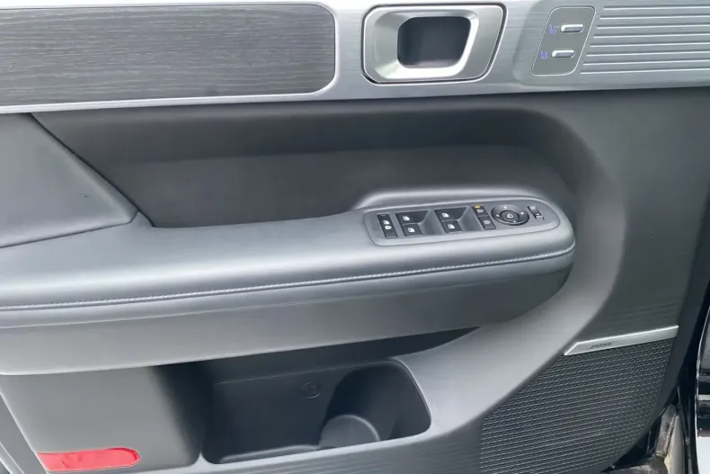 Hyundai SANTA FE din 2024 cu 20.900 km - oferta HYU174644 - foto 6