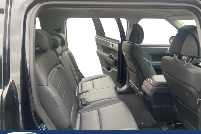 Hyundai SANTA FE din 2024 cu 18.850 km - oferta HYU174645 - foto 17