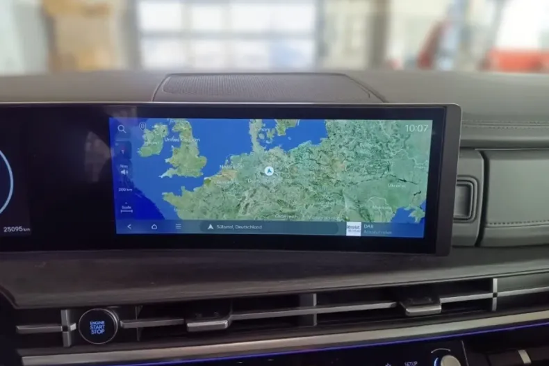 Hyundai SANTA FE din 2025 cu 25.095 km - oferta HYU174648 - foto 8