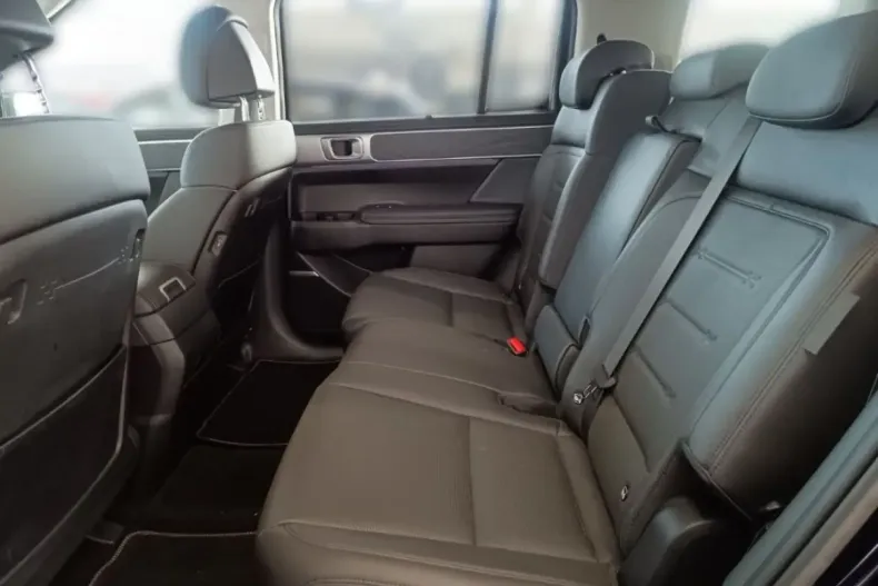 Hyundai SANTA FE din 2025 cu 25.095 km - oferta HYU174648 - foto 9