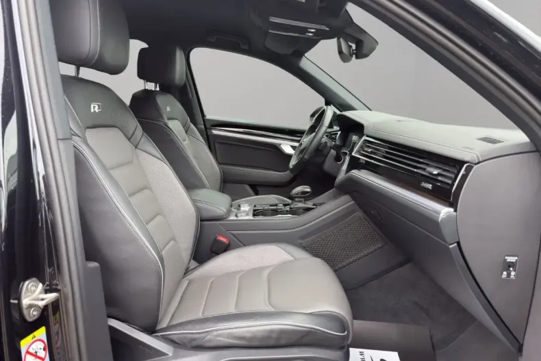 Volkswagen Touareg din 2021 cu 79.000 km - oferta VOL174669 - foto 18